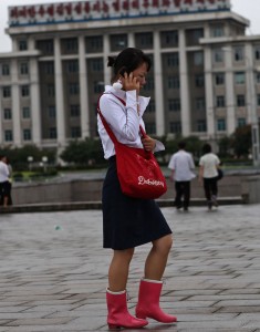north-korea-mobiles-engaged