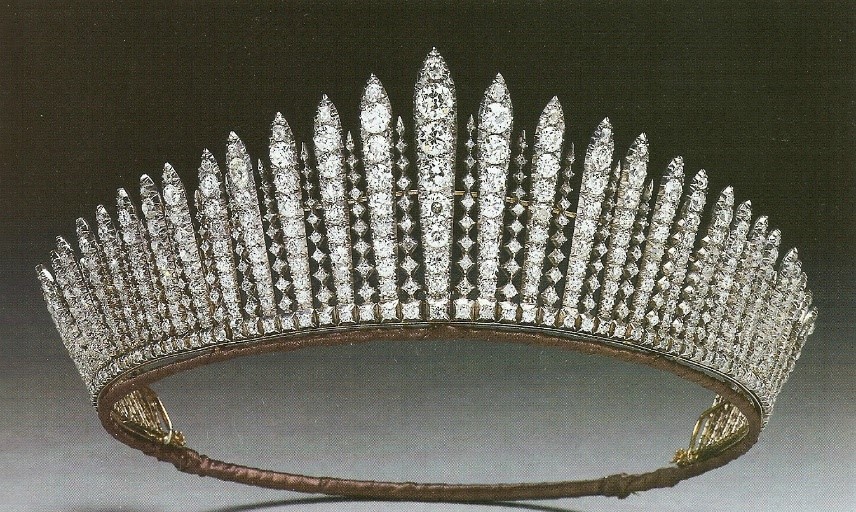 The Queen Mary fringe tiara.