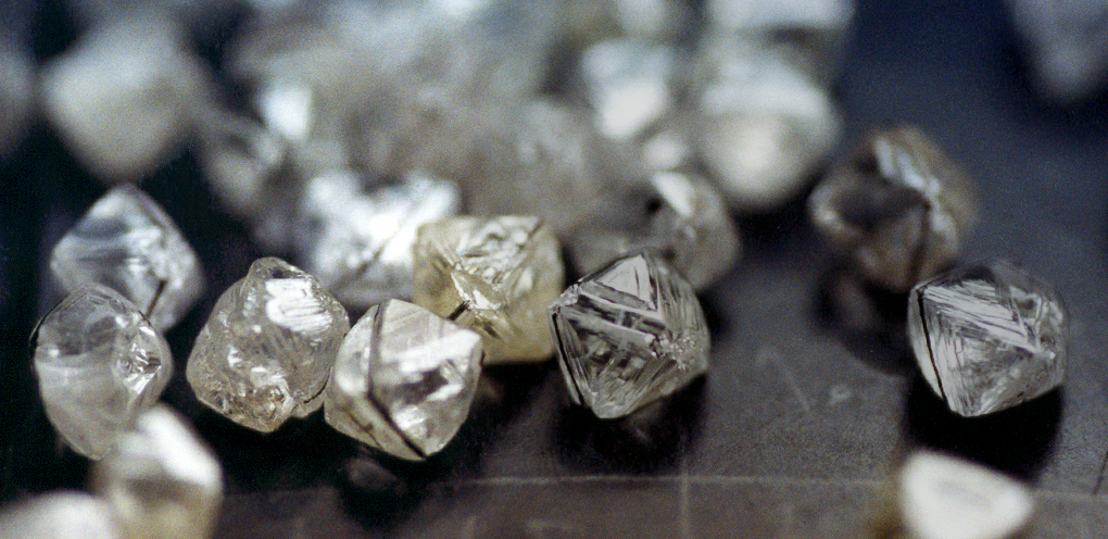how is diamond made.