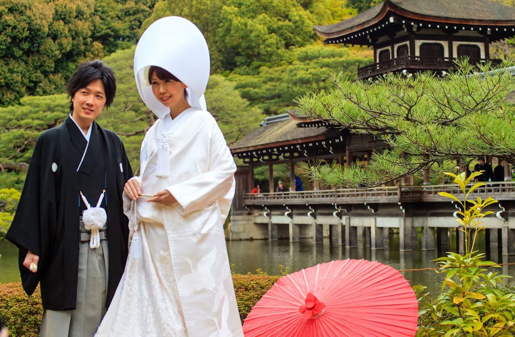 Different cultures….. Different rings 13 oriental wedding